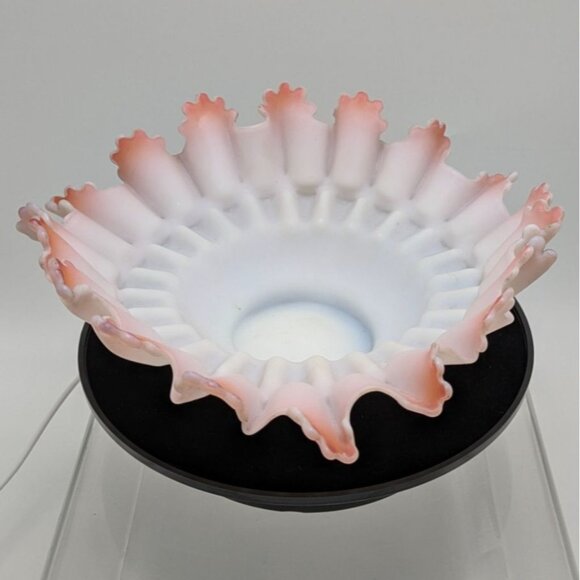 Victorian Satin Pink Glass Ruffled Edge Bowl Brides Basket Centerpiece Vintage - Picture 2 of 16